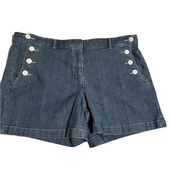 Tommy Hilfiger Nautical Botton Jean Shorts with White Accents Size14 - Picture 7 of 9